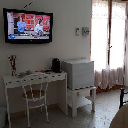 Royal Rooms Terracina Esterno foto