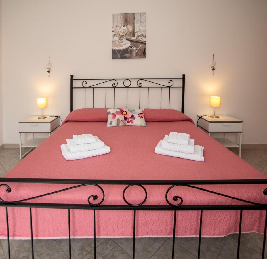 Royal Rooms Terracina Esterno foto