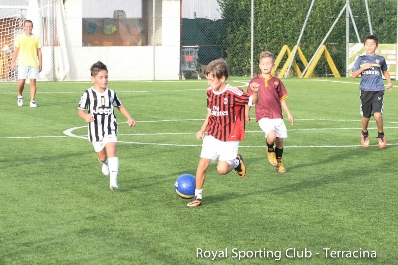 Royal Rooms Terracina Esterno foto