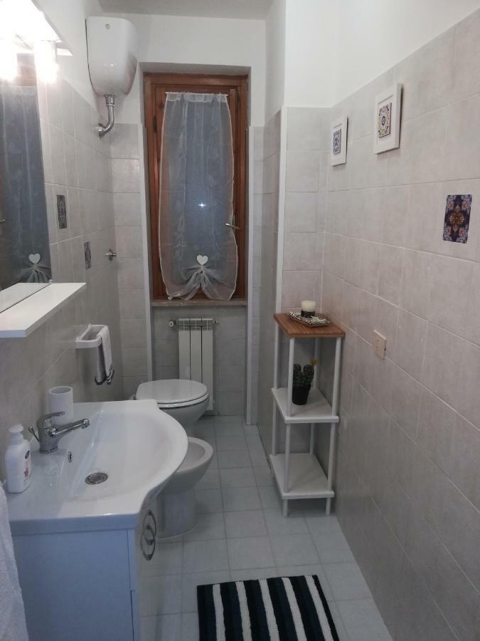 Royal Rooms Terracina Esterno foto